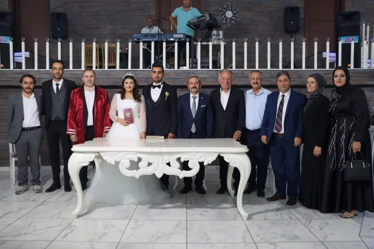Yalova İYİ Parti İl Başkanlığı’ndan Düğün Ziyareti