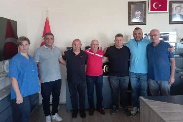 Yalova Kadıköy Belediyesi Personellerinden Emeklilik Sonrası Veda Ziyareti