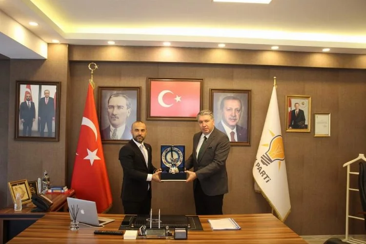 Yalova Üniversitesi Rektörü AK Parti Yalova İl Başkanı’nı Ziyaret Etti