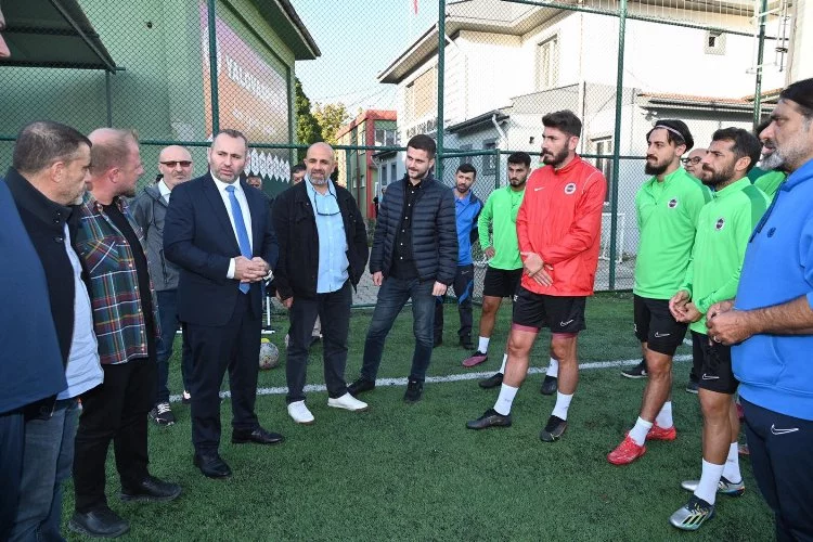 Yalovasporlu Futbolcular ölümden dönmüştü, Yalova Belediye Başkanı Tutuk’tan Yalovaspor’a geçmiş olsun ziyareti